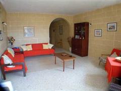 Kaccatur Flats - Carries Apartments - Living Room