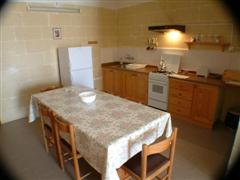 Kaccatur Flats - Kaccatur Apartments - Kitchen